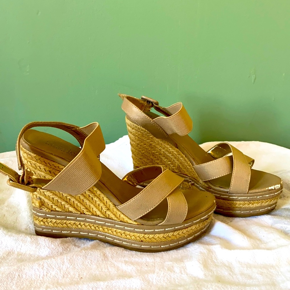 Tan Wedges